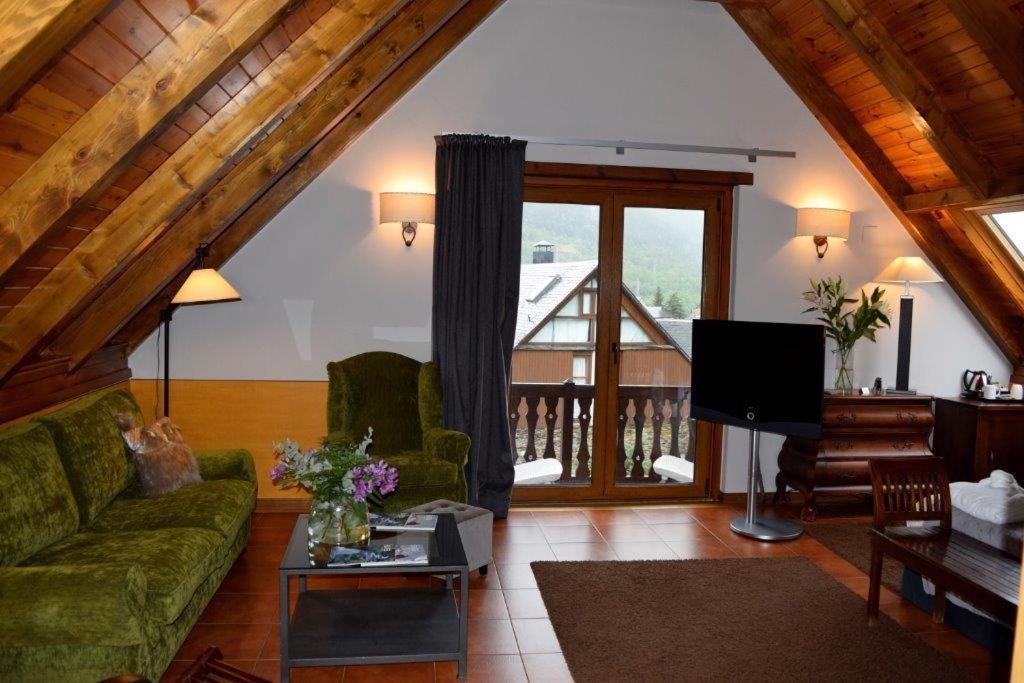 Mauberme Mountain Boutique Hotel Salardú Exterior foto