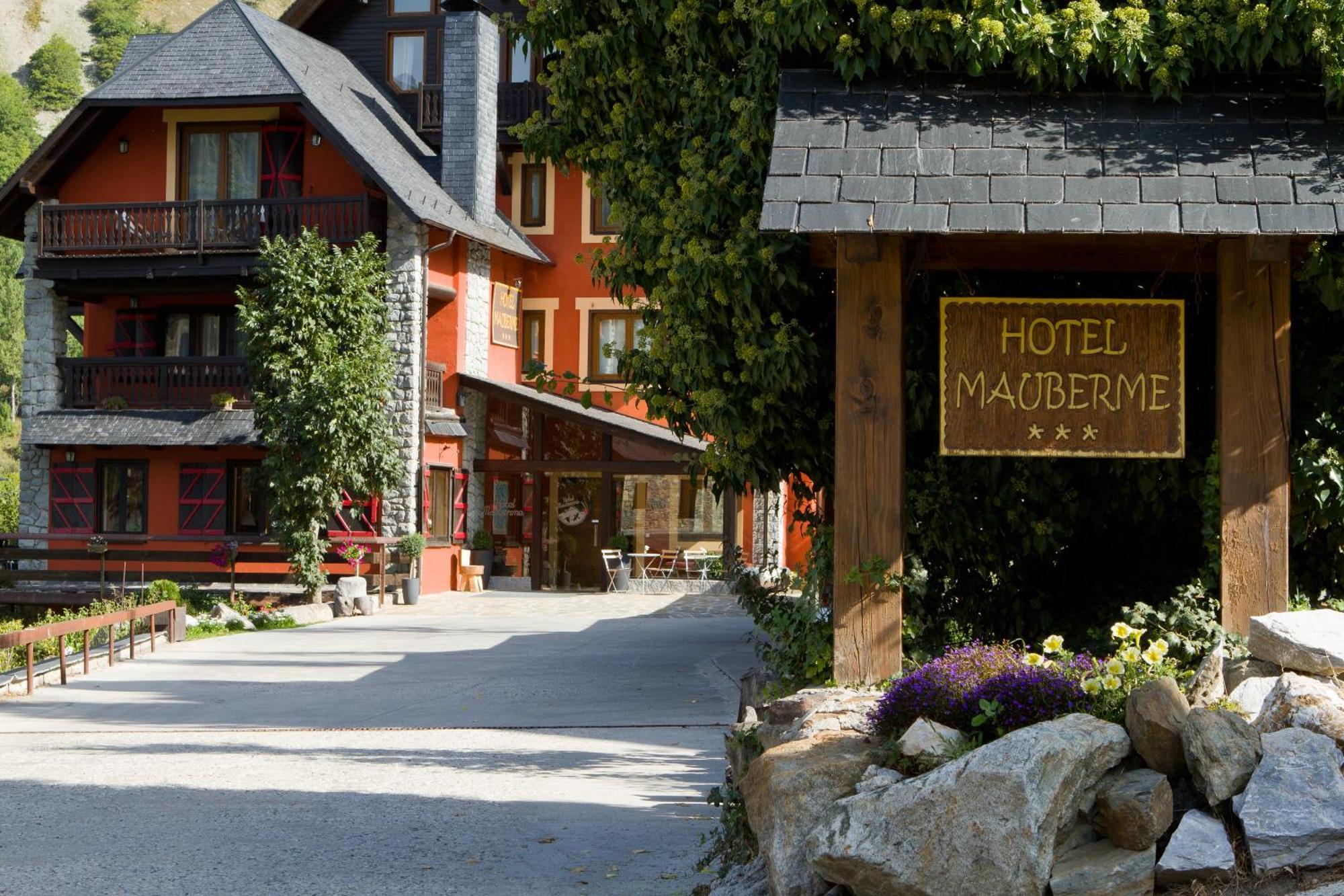 Mauberme Mountain Boutique Hotel Salardú Exterior foto
